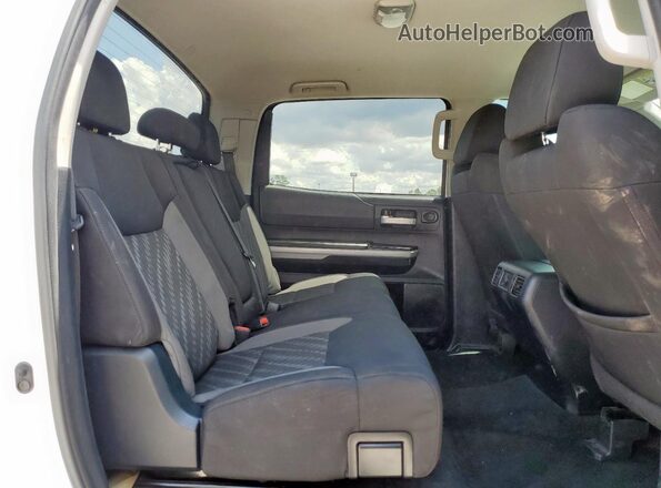 5TFDW5F10JX768227 2018 TOYOTA TUNDRA Белый 