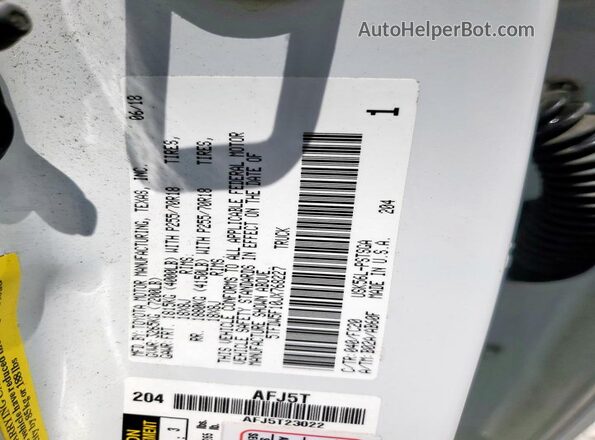 5TFDW5F10JX768227 2018 TOYOTA TUNDRA Белый 