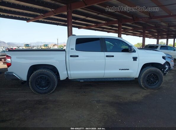 5TFEY5F12LX261766 2020 TOYOTA TUNDRA White Սալոնի հետևի տեսք