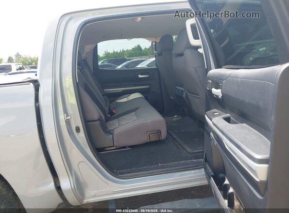 5TFEY5F17LX262931 2020 TOYOTA TUNDRA Gray VIN կոդի պիտակի տեսք