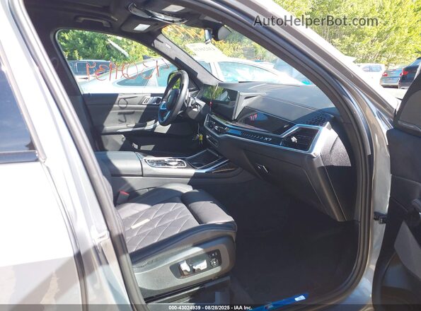5UX23EM01R9T96521 2024 BMW X7 Gray 