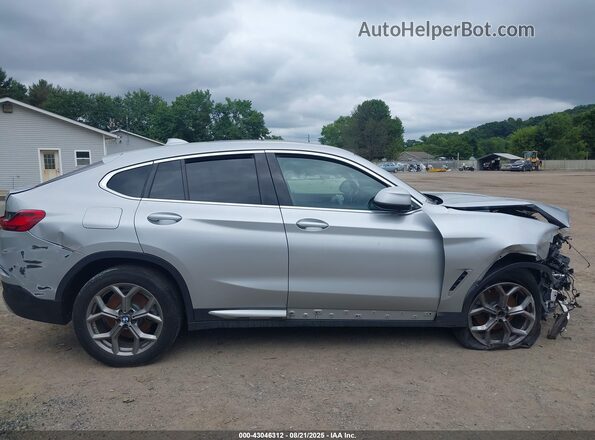 5UX2V1C03L9B30237 2020 BMW X4 Silver Rear interior view