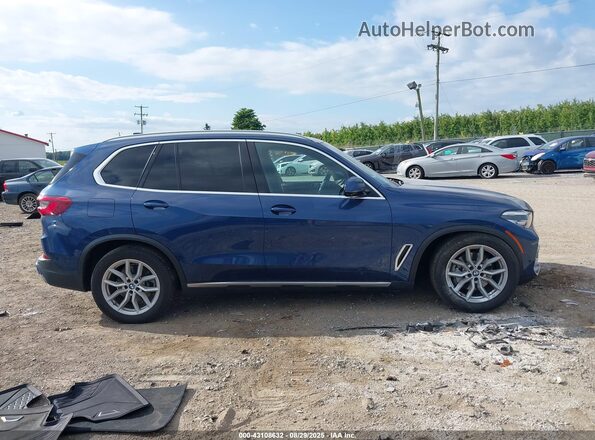 5UXCR6C07L9B87353 2020 BMW X5 Blue Вид задньої частини салону