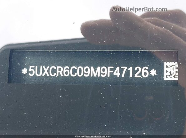 5UXCR6C09M9F47126 2021 BMW X5 White 