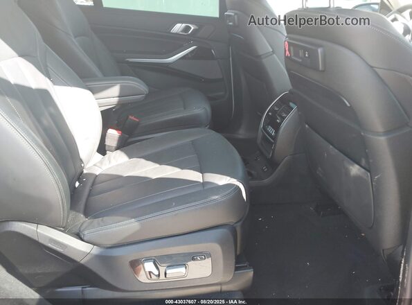 5UXCW2C05L9C50869 2020 BMW X7 White Widok naklejki z numerem VIN
