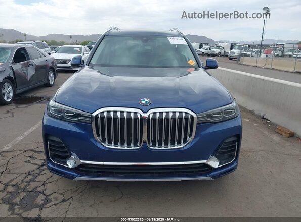 5UXCW2C08L9C87172 2020 BMW X7 Blue Вид панелі приладів