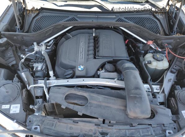 5UXKR2C58J0X09082 2018 BMW X5 Silver 