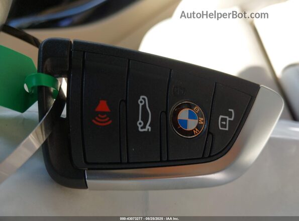 5UXTS1C09M9H64893 2021 BMW X3 Blue Widok deski rozdzielczej