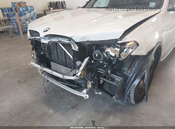5UXTY3C04M9H92093 2021 BMW X3 White Front view