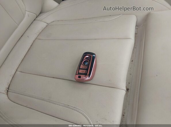 5UXTY3C06M9F44735 2021 BMW X3 Gray Առջևի վահանակի տեսք