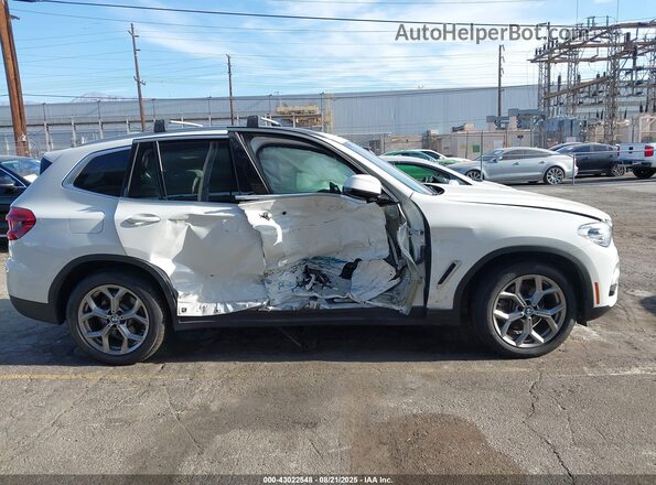 5UXTY3C07M9F05393 2021 BMW X3 White Rear interior view