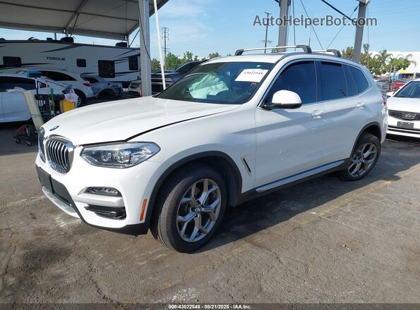 5UXTY3C07M9F05393 2021 BMW X3 White Front left