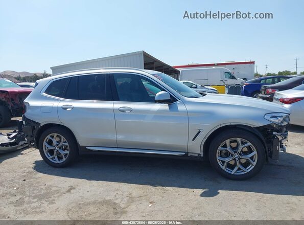 5UXTY5C05M9G94198 2021 BMW X3 Silver სალონის 360-გრადუსიანი ხედი