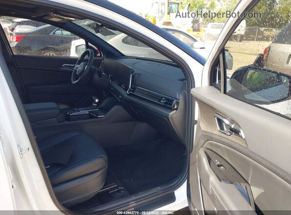 5XYK7CDF6SG293114 2025 KIA SPORTAGE White Front interior view