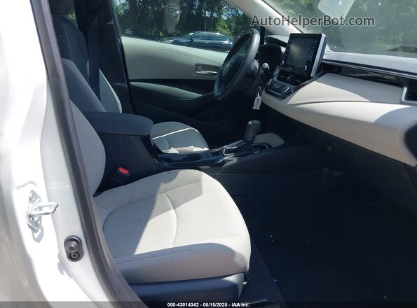 5YFEPMAE9MP202995 2021 TOYOTA LL White Սալոնի դիմացի տեսք