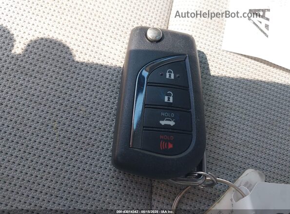 5YFEPMAE9MP202995 2021 TOYOTA LL White Առջևի վահանակի տեսք
