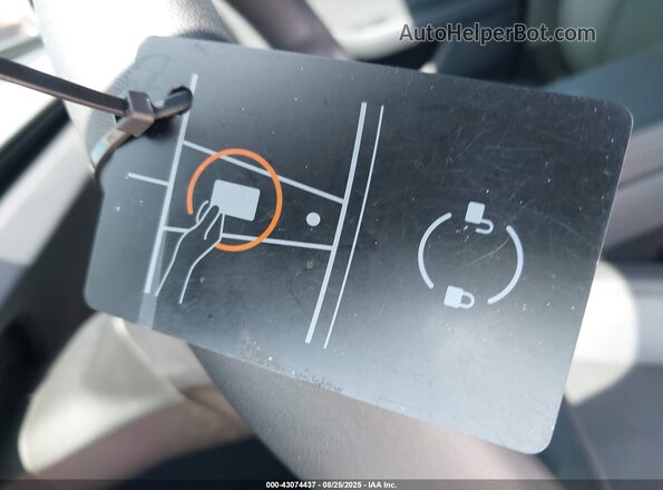 5YJ3E1EB4RF799570 2024 TESLA MODEL 3 Blue 
