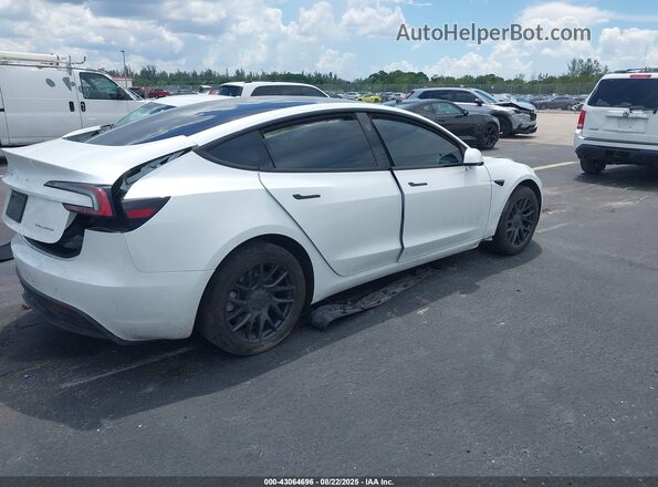 5YJ3E1EB4RF811040 2024 TESLA MODEL 3 White 