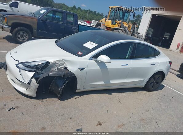 5YJ3E1EB5LF795129 2020 TESLA MODEL 3 White 360 interior view