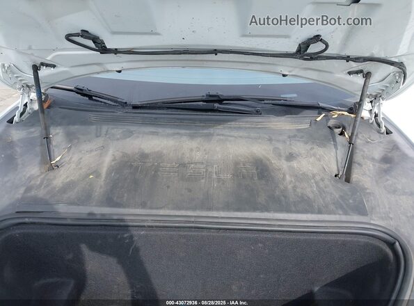 5YJSA1E44LF364385 2020 TESLA MODEL S Белый Вид сзади