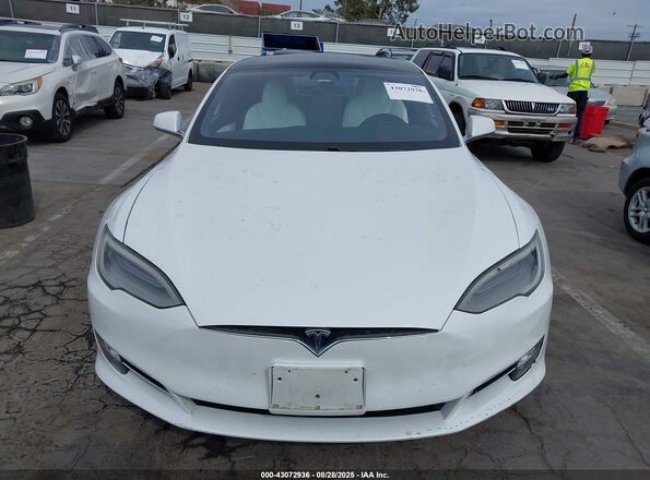 5YJSA1E44LF364385 2020 TESLA MODEL S Белый Вид панели приборов