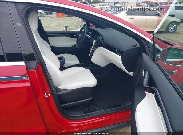 5YJXCBE2XMF324463 2021 TESLA MODEL X Red Սալոնի դիմացի տեսք