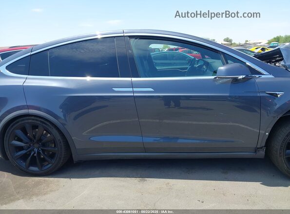 5YJXCDE23LF249504 2020 TESLA MODEL X Gray Widok wnętrza 360 stopni