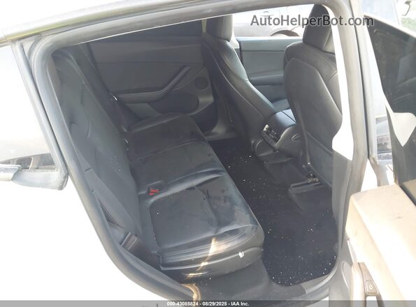 5YJYGAEE6MF255445 2021 TESLA MODEL Y White VIN կոդի պիտակի տեսք