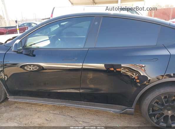 5YJYGDED7MF122895 2021 TESLA MODEL Y Black 360 interior view