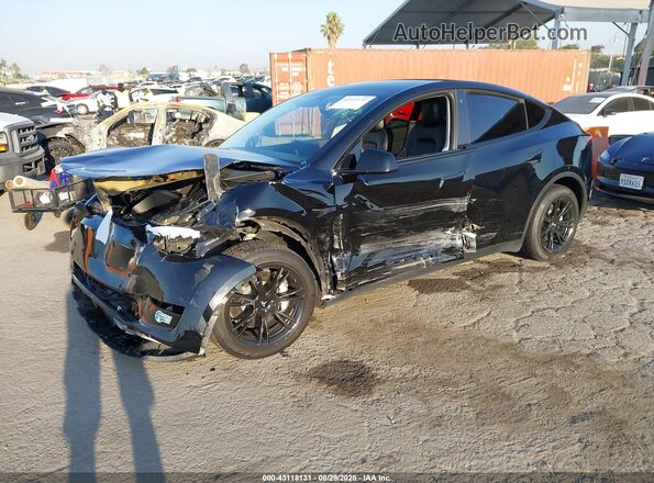 5YJYGDEE0MF240652 2021 TESLA MODEL Y Black Առջևի ձախ երեք քառորդ տեսարան