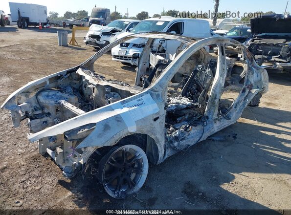 5YJYGDEE1MF076070 2021 TESLA MODEL Y Black Առջևի ձախ երեք քառորդ տեսարան