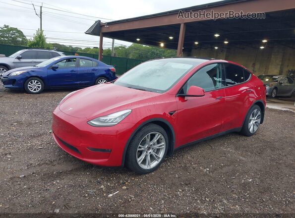 5YJYGDEE2MF070746 2021 TESLA MODEL Y Burgundy Առջևի ձախ երեք քառորդ տեսարան