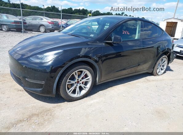 5YJYGDEE3MF089418 2021 TESLA MODEL Y Black Front left