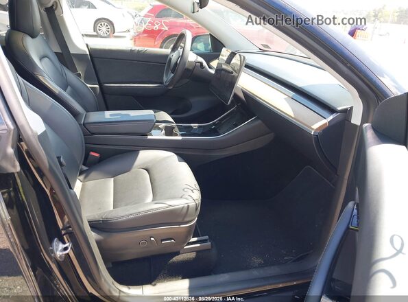 5YJYGDEE3MF089418 2021 TESLA MODEL Y Black Front interior view