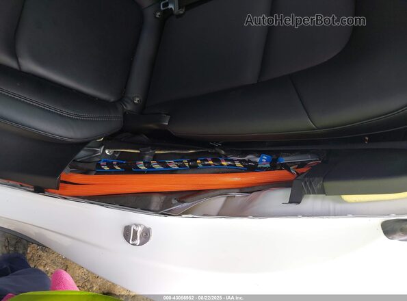 5YJYGDEE9MF080447 2021 TESLA MODEL Y White 