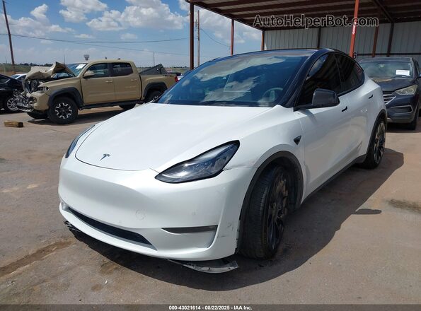 5YJYGDEF5MF124498 2021 TESLA MODEL Y Белый Передняя левая четверть