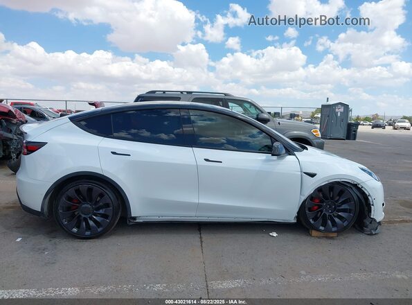 5YJYGDEF5MF124498 2021 TESLA MODEL Y Белый Панорамный вид салона 360°