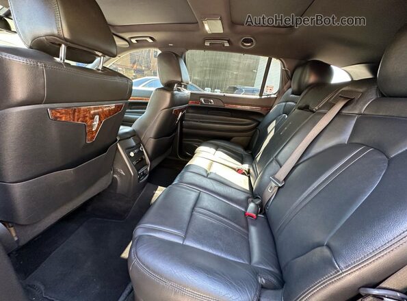2LMHJ5NK7JBL02473 2018 LINCOLN MKT Black Вид задньої частини салону
