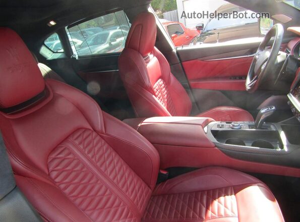 ZN661ZUT5NX3906XX 2022 MASERATI LEVANTE Black 