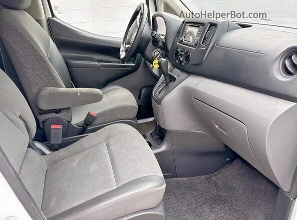 3N6CM0KN0JK705415 2018 NISSAN NV200 Белый 