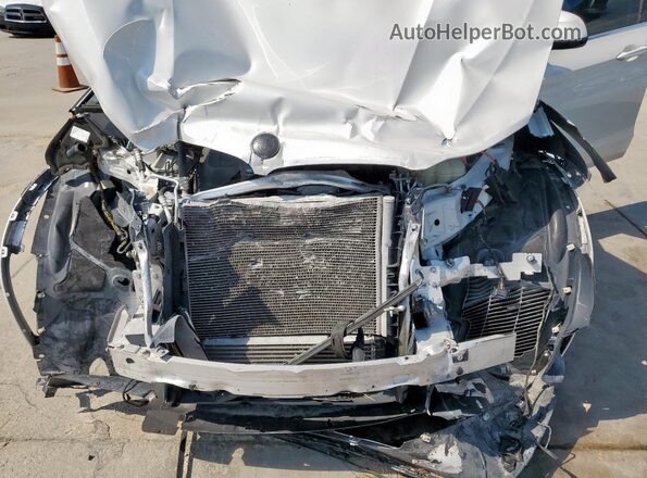 5UXKR2C51J0X09487 2018 BMW X5 White 