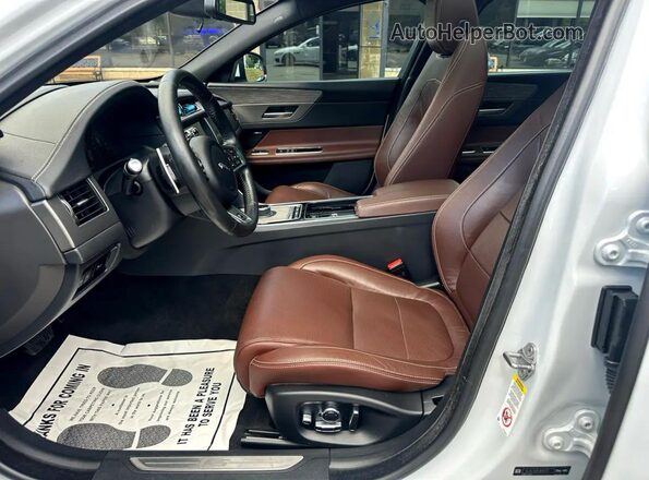 SAJBM2FVXJCY6XXX 2018 JAGUAR XF White 
