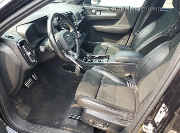 YV4162UM7M2556664 2021 VOLVO XC40 Черный Вид панели приборов
