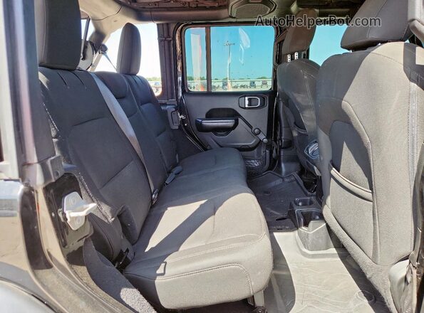 1C4HJXDG8JW164501 2018 JEEP WRANGLER Черный 