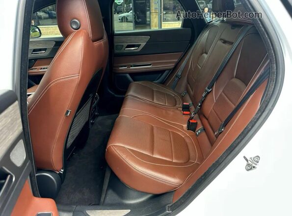 SAJBM2FVXJCY6XXX 2018 JAGUAR XF White 