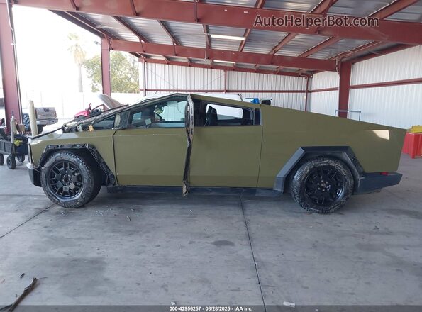 7G2CEHED0RA006320 2024 TESLA CYBERTRUCK Green 