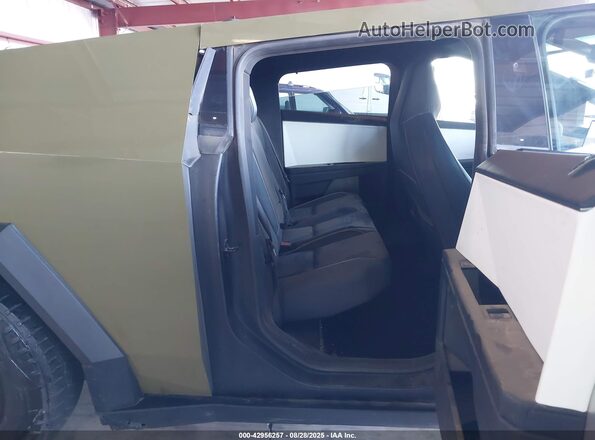 7G2CEHED0RA006320 2024 TESLA CYBERTRUCK Green Vista de la etiqueta del VIN