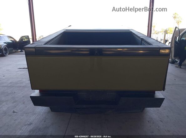 7G2CEHED0RA006320 2024 TESLA CYBERTRUCK Green 