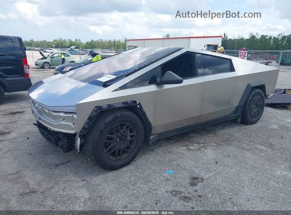 7G2CEHED7RA046314 2024 TESLA CYBERTRUCK Silver 