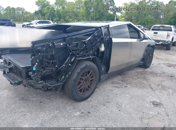 7G2CEHED7RA046314 2024 TESLA CYBERTRUCK Silver 